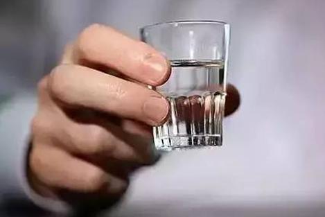 服用七十味珍珠丸能喝酒吗